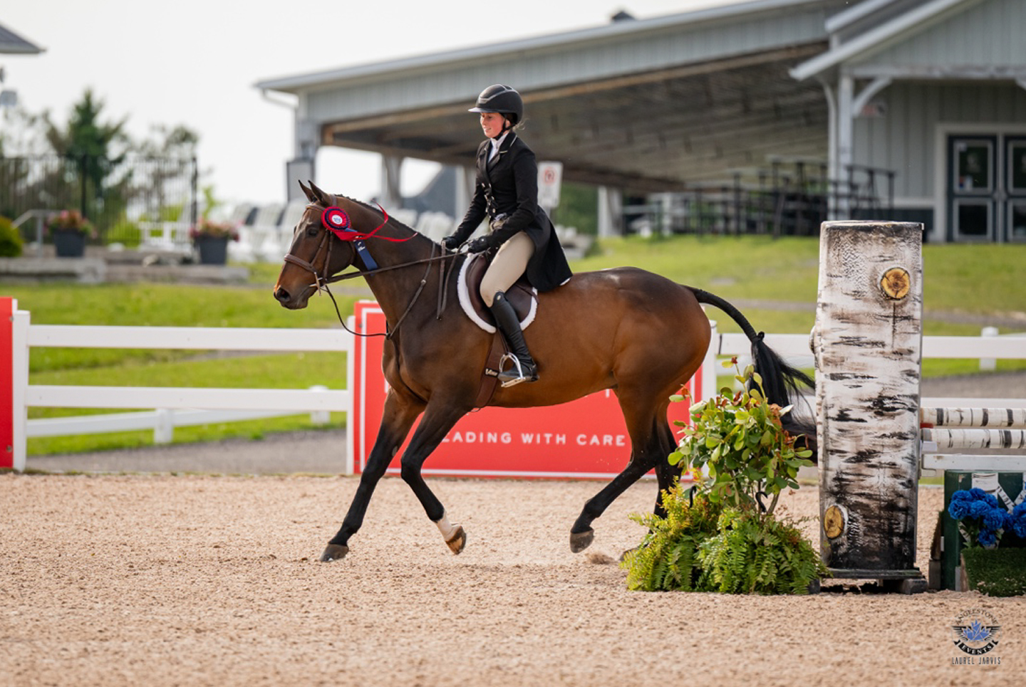 (Thunderbold and Jenna Caeiro; photo credit Laurel Jarvis Photo)