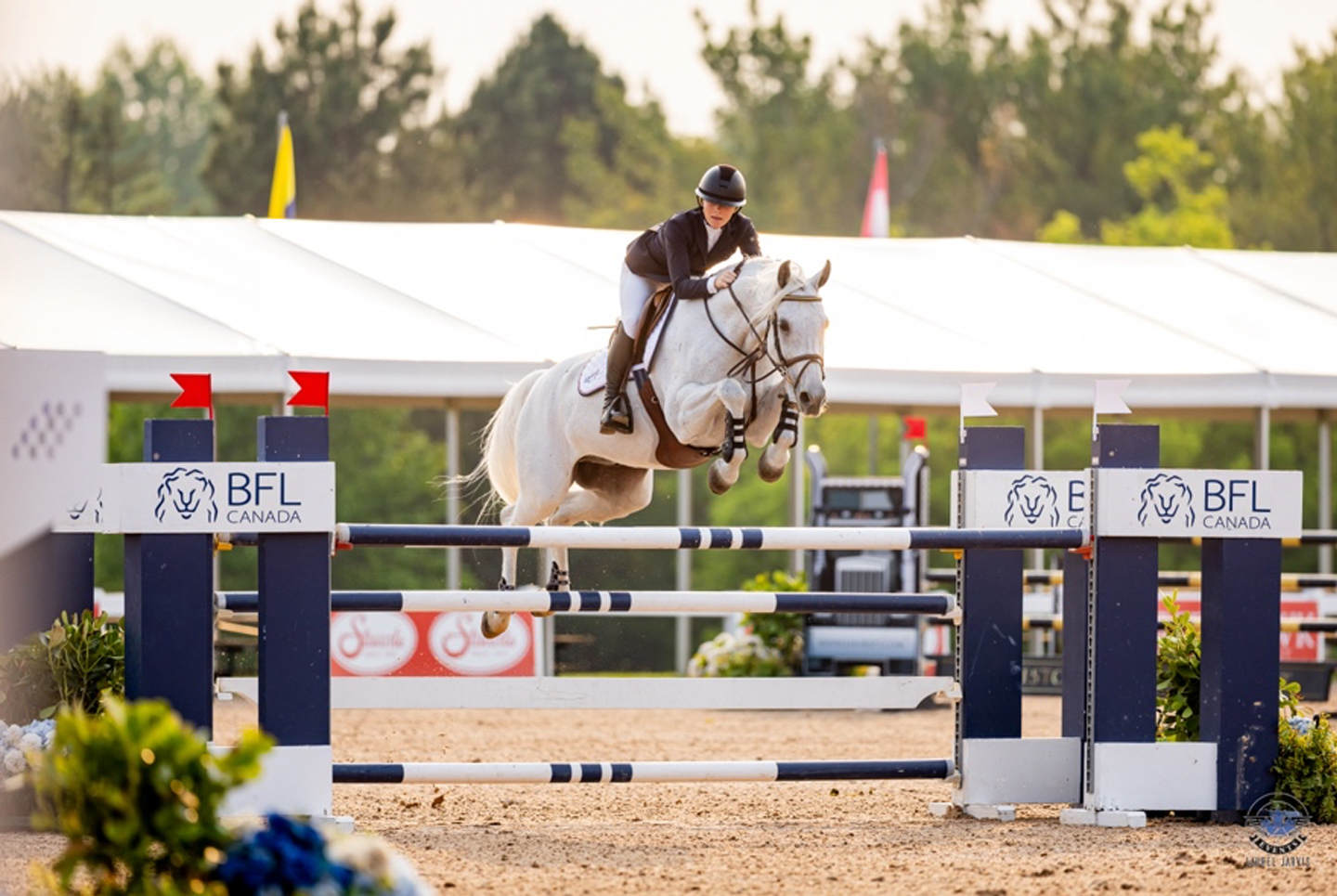 (Mathilde Candele and Corner Pocket Z – right; photo credit Laurel Jarvis Photo)