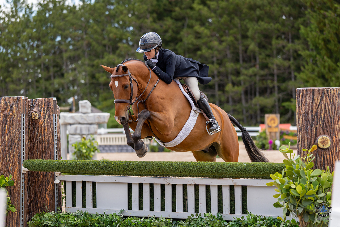 (Nitecap & Kelley Robinson / Photo Credit Laurel Jarvis Photo)
